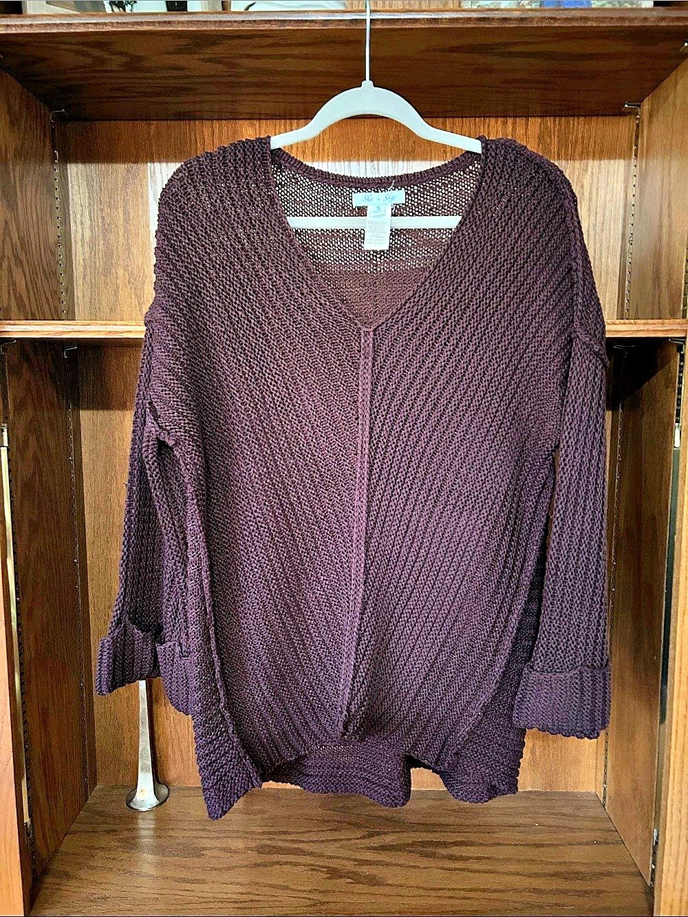 She + Sky Women's Purple V-Neck Knit Sweater